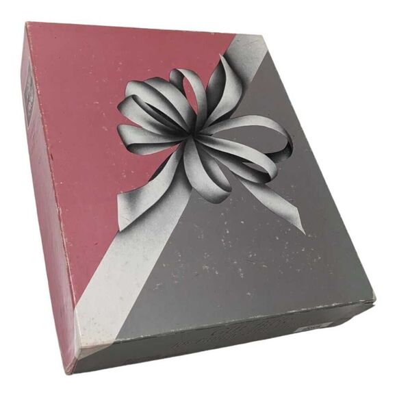 Holy Bible Family Heritage World Bible Publishers Large White Presentation KJV - Picture 1 of 9